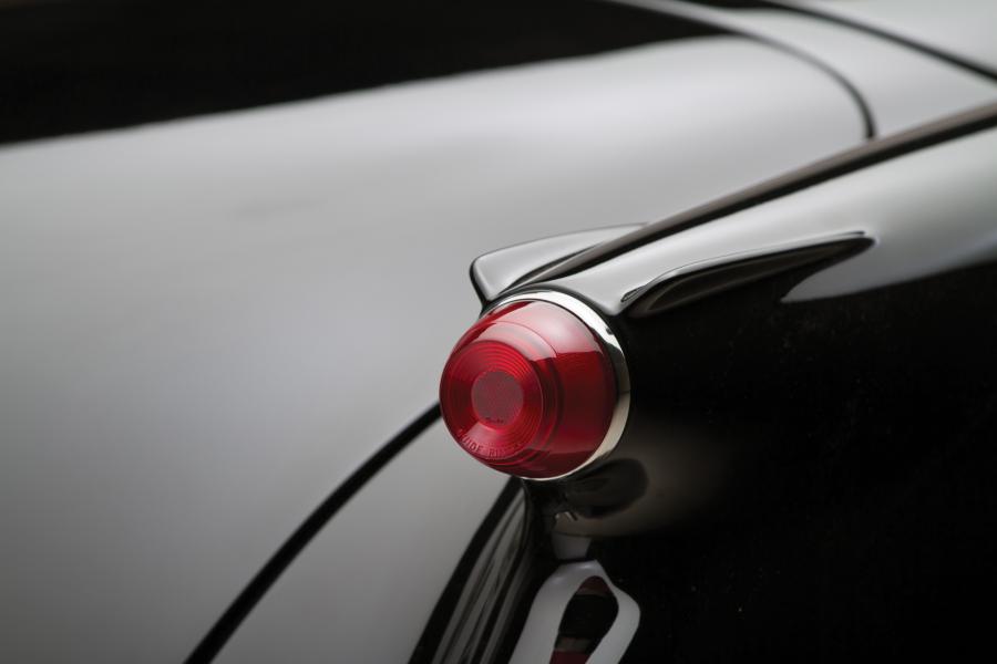  Chevrolet Corvette Roadster Black 1954 года  (фото 15 из 22)